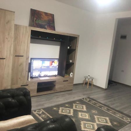 Ilinca-Zgatia Lejlighed Piatra Neamţ Eksteriør billede